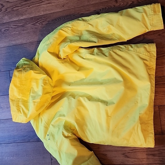 Oakley snowboard jacket - Picture 7 of 7